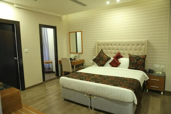 Крепость Ramnagar: Hotel SV