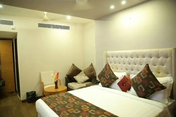 Крепость Ramnagar: Hotel SV