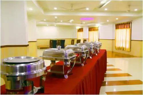 Анклешвар: Hotel Wellcome Inn