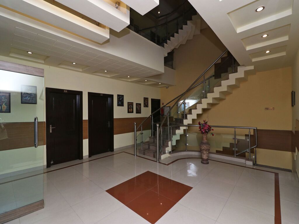 Гуруграм: Hotel Vaishnoi Inn