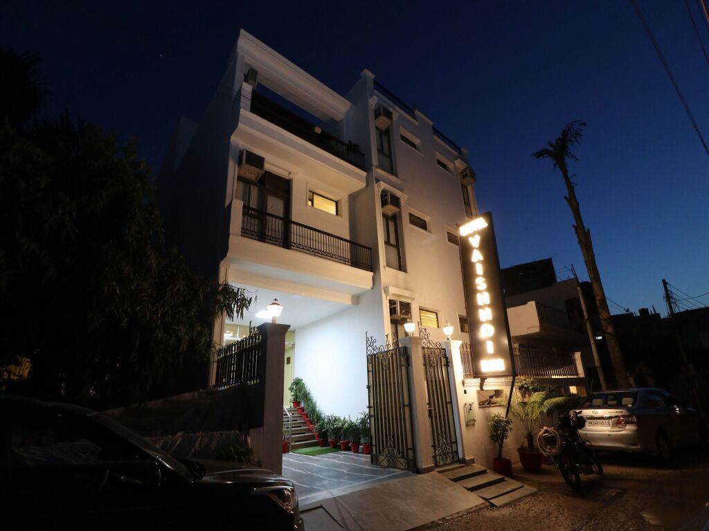 Гуруграм: Hotel Vaishnoi Inn