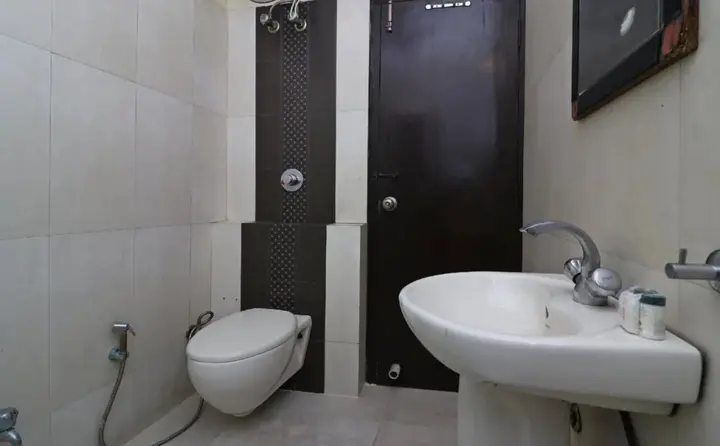 Гуруграм: Hotel Vaishnoi Inn