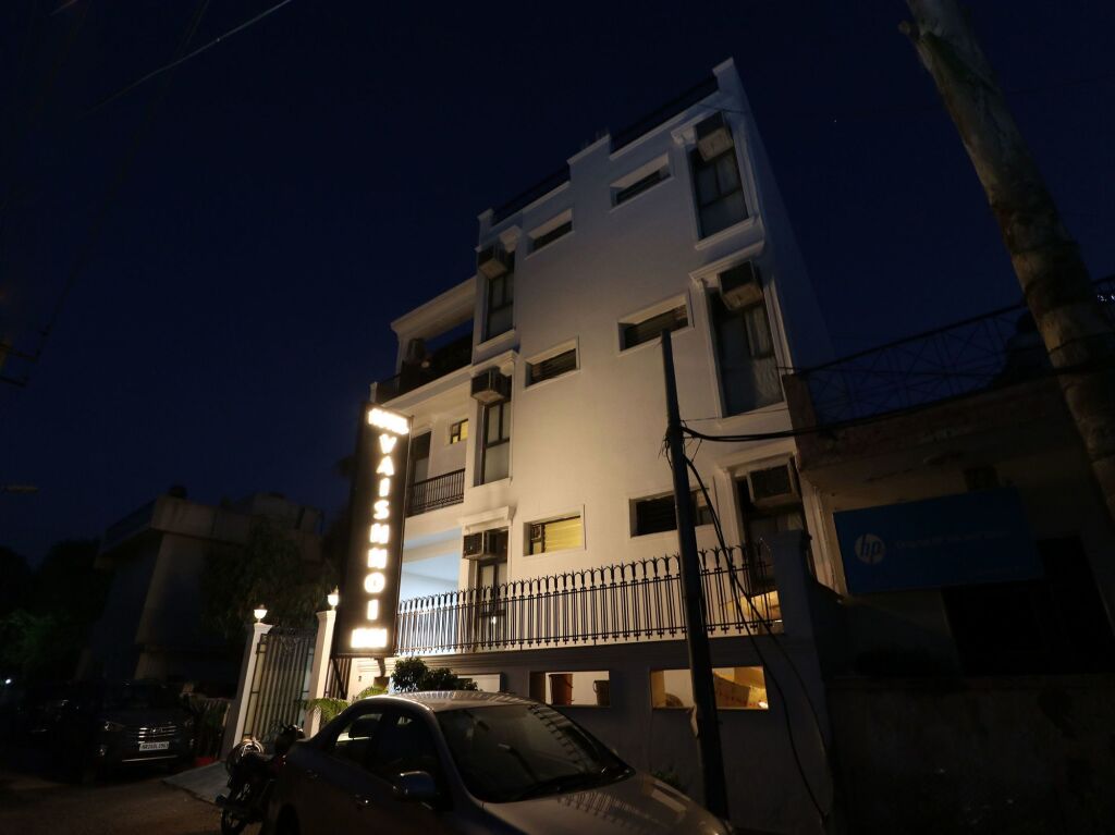 Гуруграм: Hotel Vaishnoi Inn