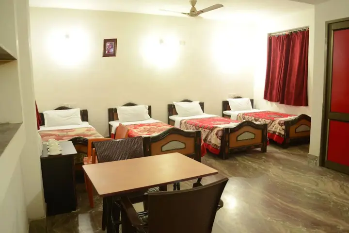 Бодх-Гая: Alok House
