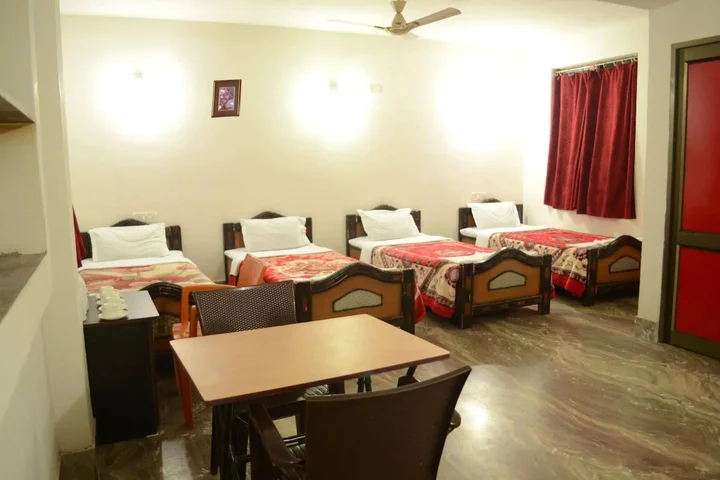 Бодх-Гая: Alok House