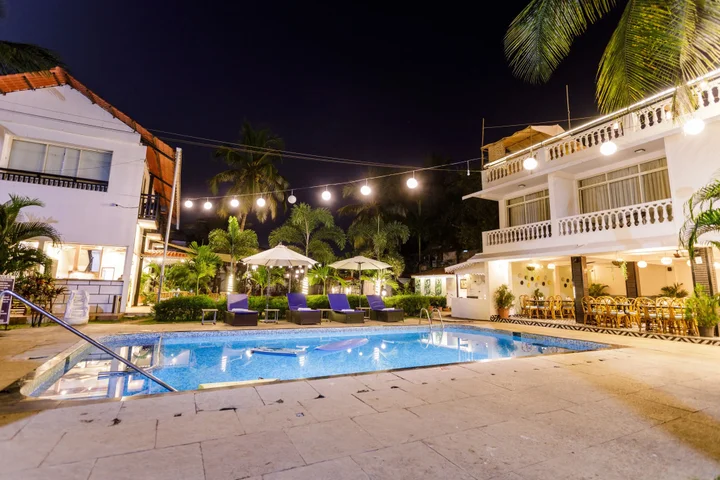 Морджим: La Vaiencia Beach Resort