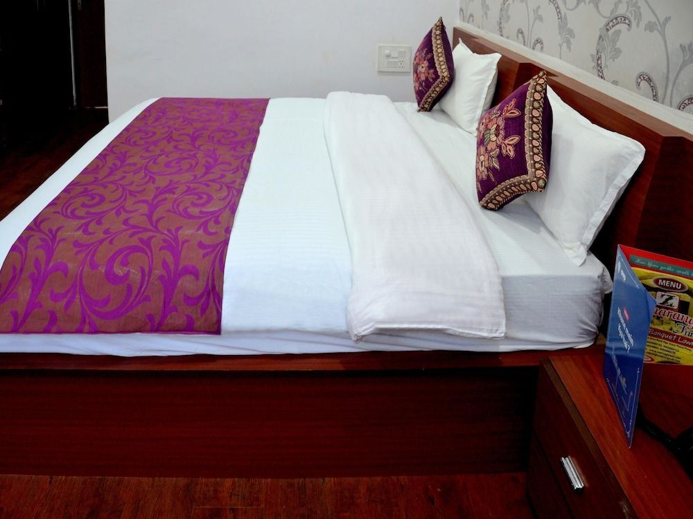 Лакхнау: OYO 4308 Hotel Zaarang Inn