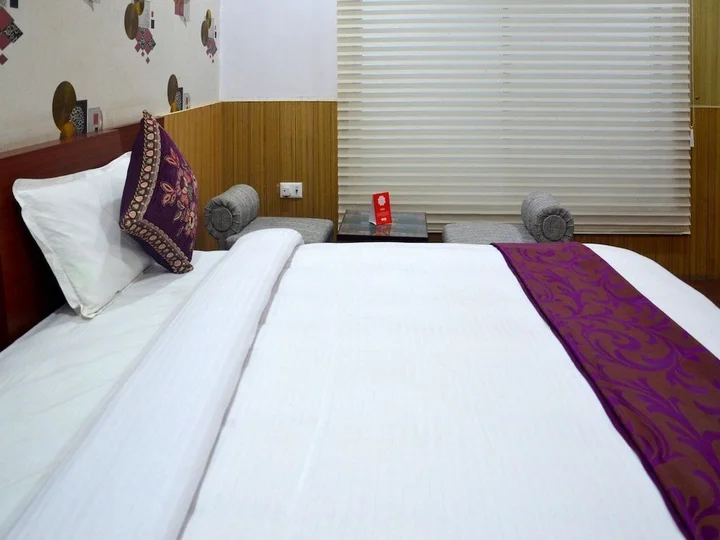 Лакхнау: OYO 4308 Hotel Zaarang Inn