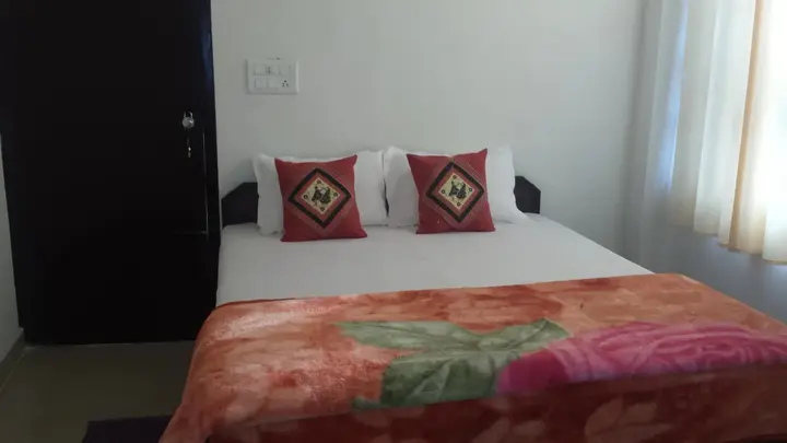 Ришикеш: Hotel Vyas & Nirvana Yoga
