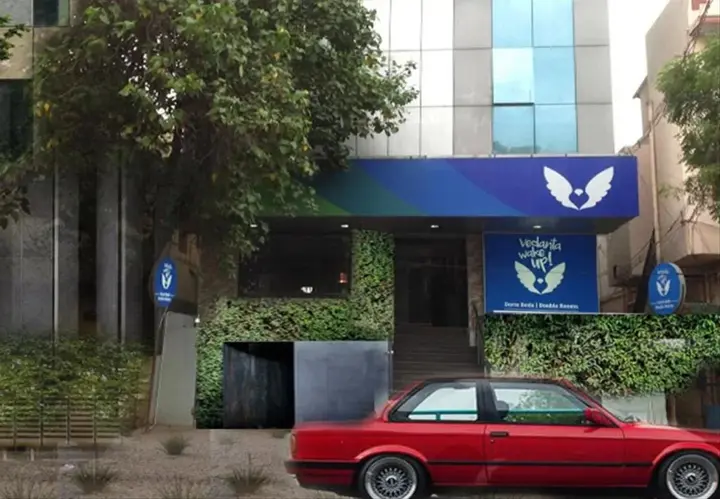 Мадурай: Vedanta Wake up Arapalayam Bus Stand