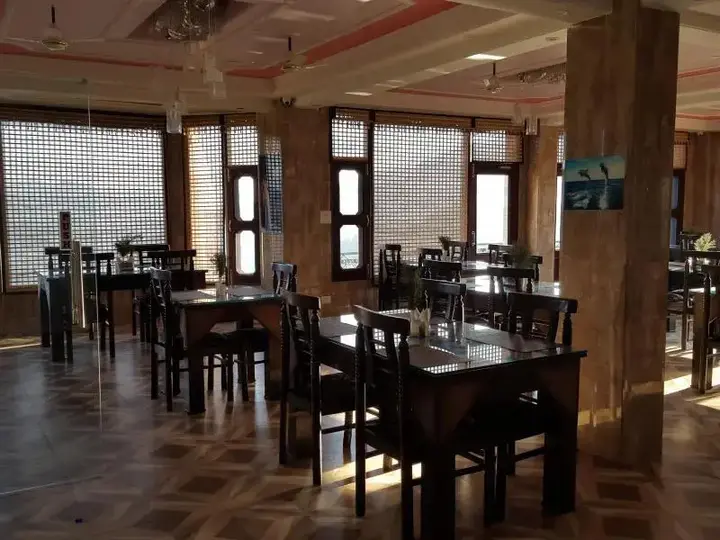 Казаули: Aaa Hotel & Restaurant