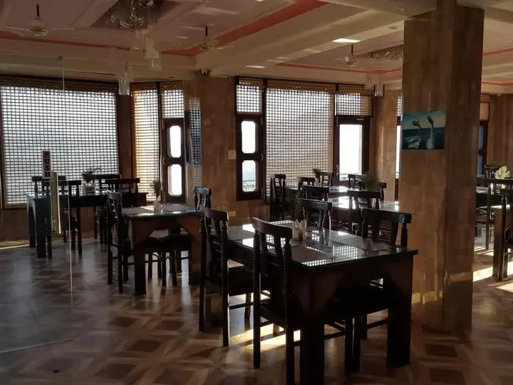 Казаули: Aaa Hotel & Restaurant