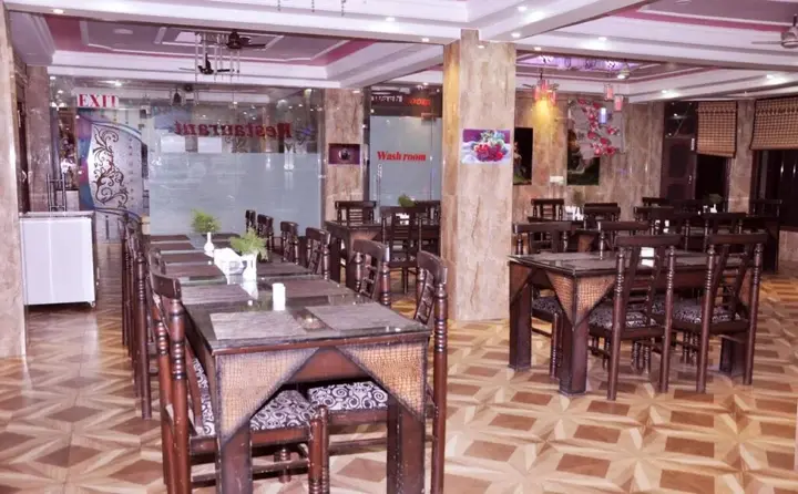 Казаули: Aaa Hotel & Restaurant