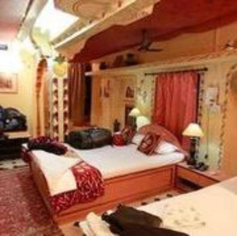 Vista Rooms at Old Royal Palace — фото 1