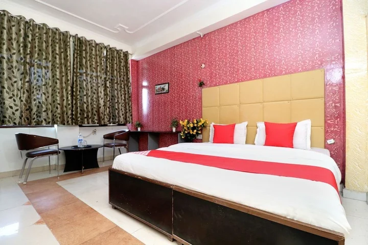 Зиракпур: Hotel Shine Broadway