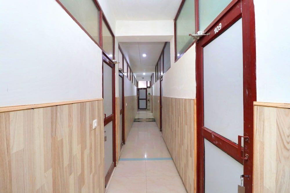 Зиракпур: Hotel Shine Broadway