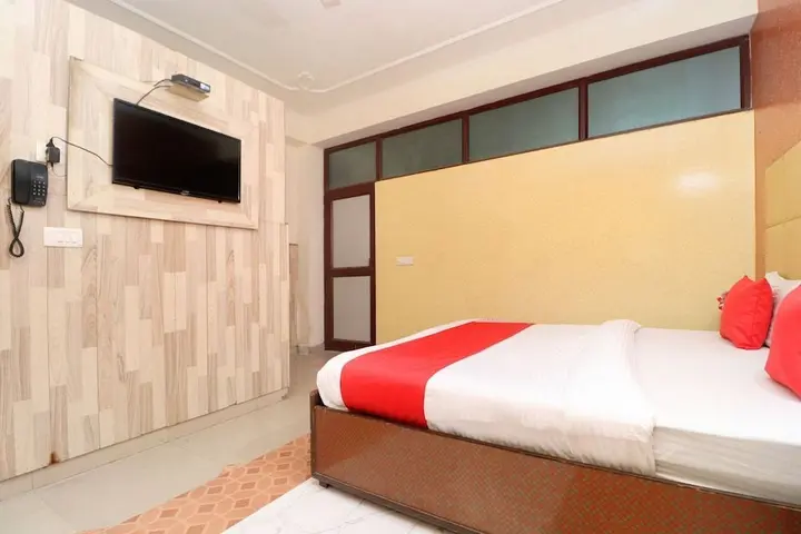 Зиракпур: Hotel Shine Broadway