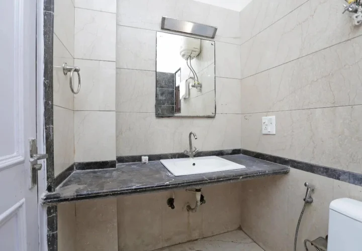 Нойда: OYO Rooms Noida City Centre 208