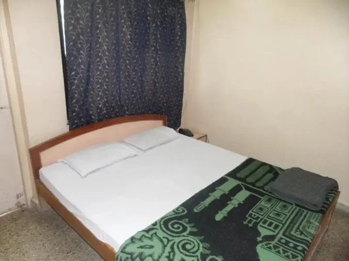 Ахмеднагар: Hotel Pooja Palace