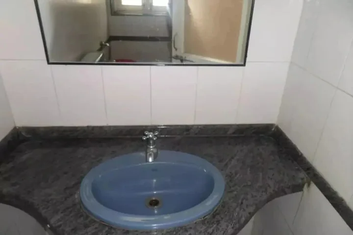 Ахмеднагар: Hotel Parichay