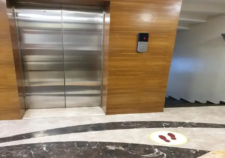Ахмеднагар: Hotel Raj Palace
