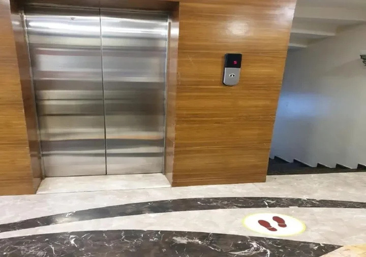 Ахмеднагар: Hotel Raj Palace