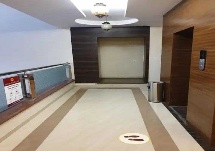 Ахмеднагар: Hotel Raj Palace