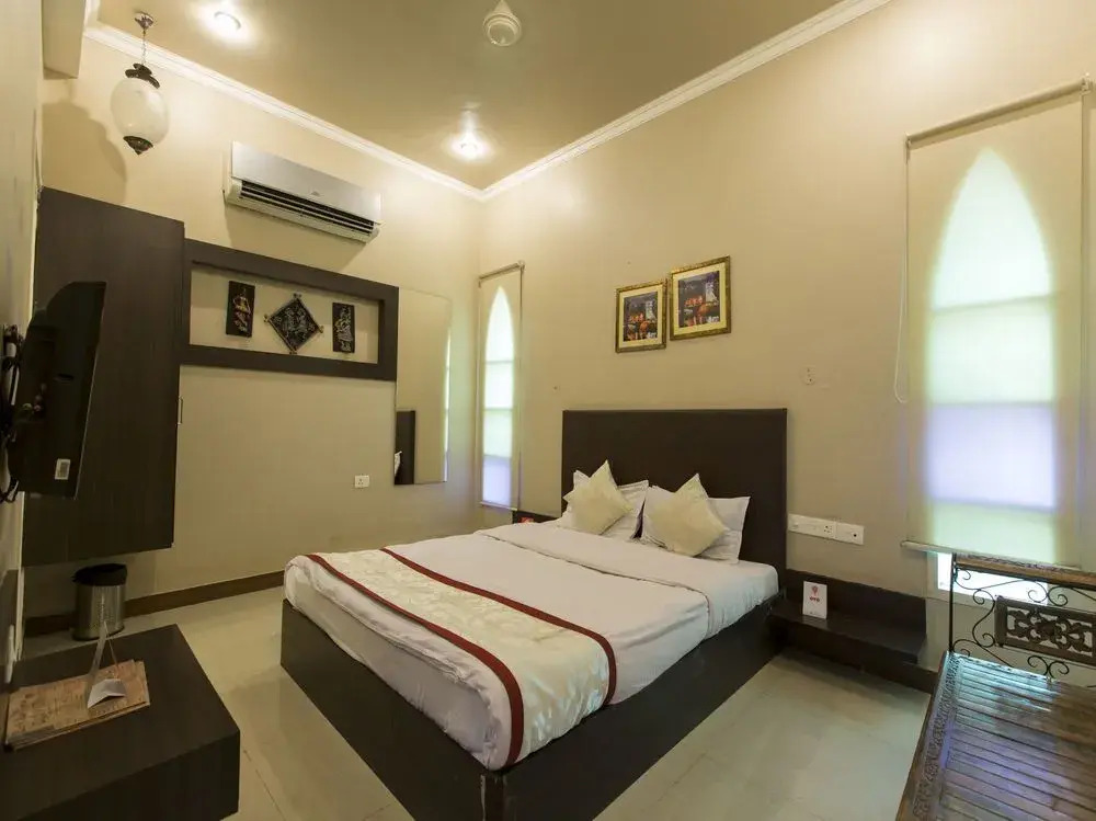 Джайпур: Dev Vilas Hotel