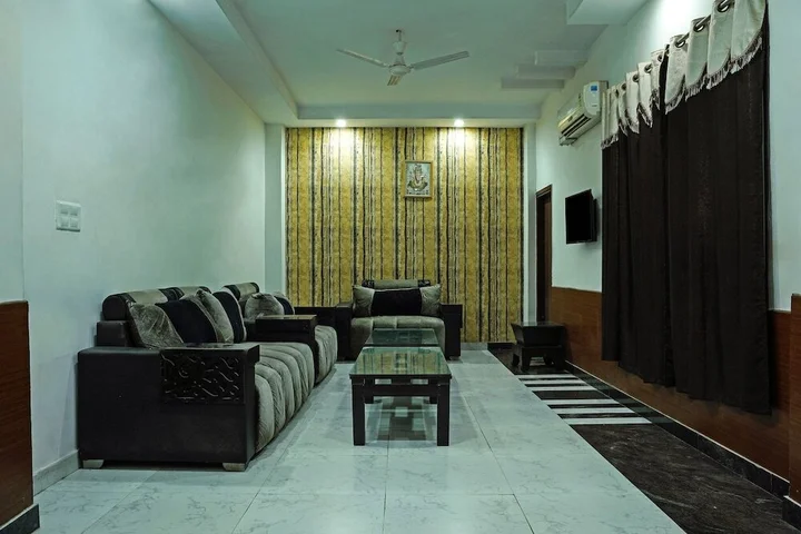 Ханзи: OYO 1180 Hotel Kartikay