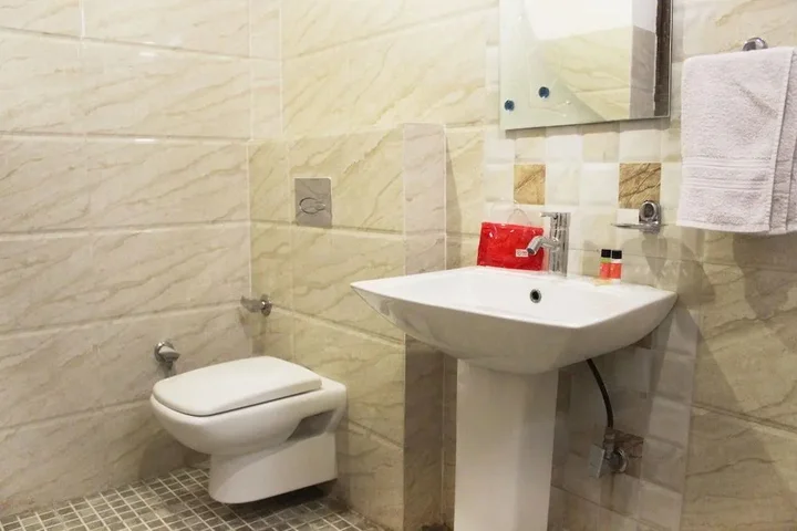 Ханзи: OYO 1180 Hotel Kartikay
