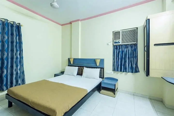 Ахмеднагар: Hotel Vaibhav