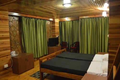 Шиллонг: Quinton Enclave