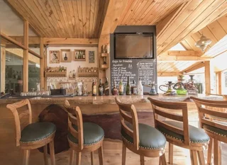 Манали: Whispering Inn by Vivaan