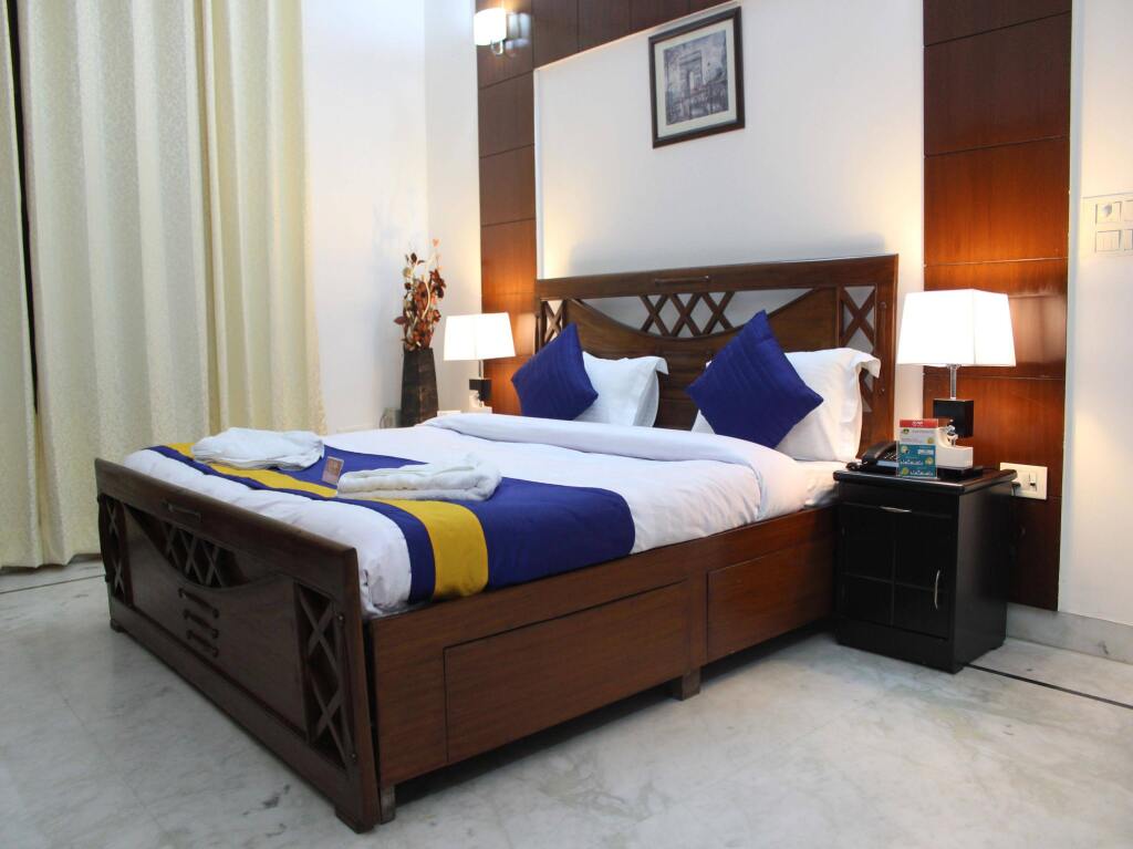 Гуруграм: OYO Premium Signature Towers