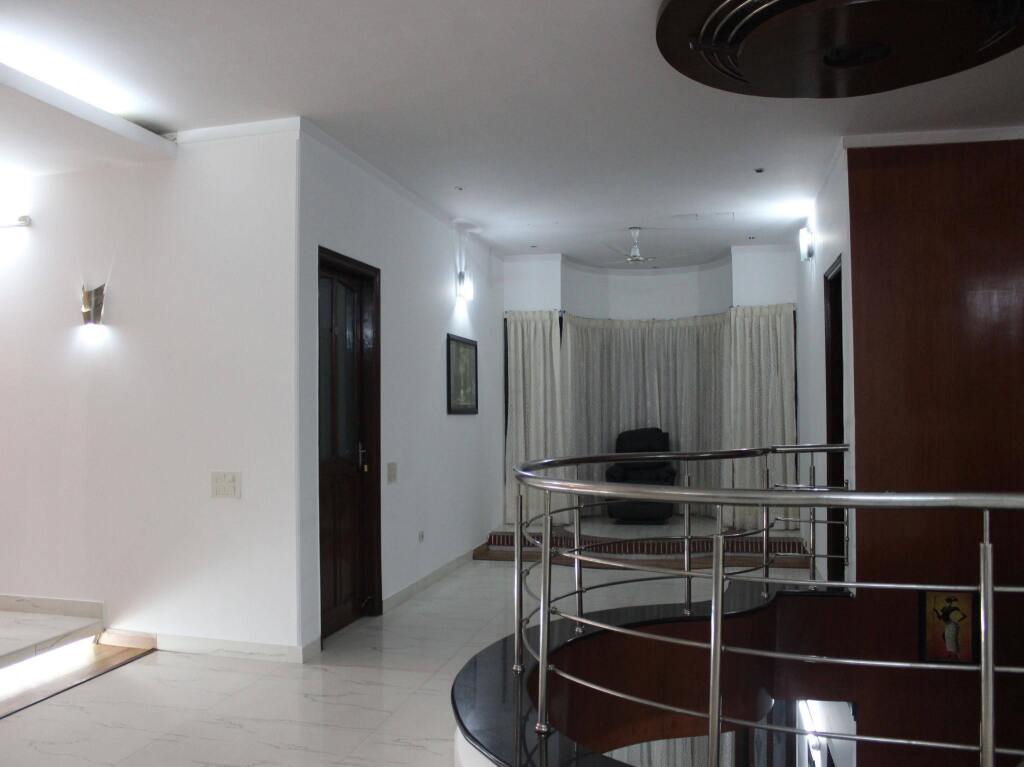 Гуруграм: OYO Premium Signature Towers