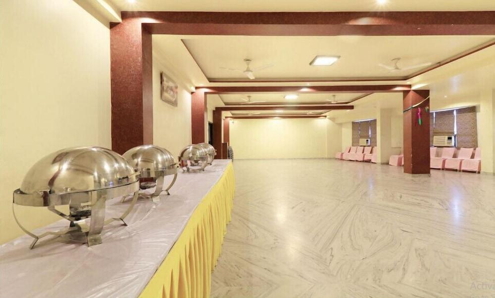 Джайпур: Jypore Saffron Inn & Suites