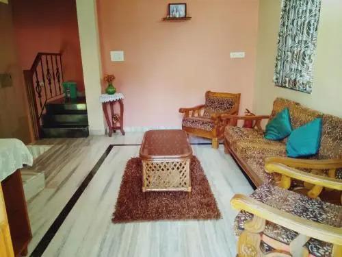 Панаджи: Menezes House