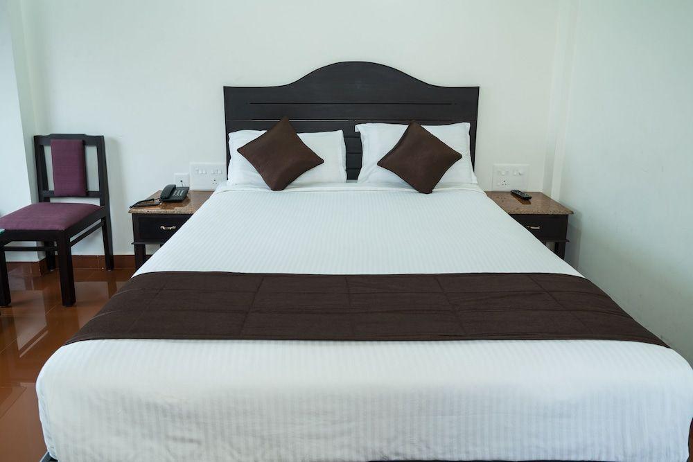 Валпарай: OYO 10428 Hotel Sandal Breeze