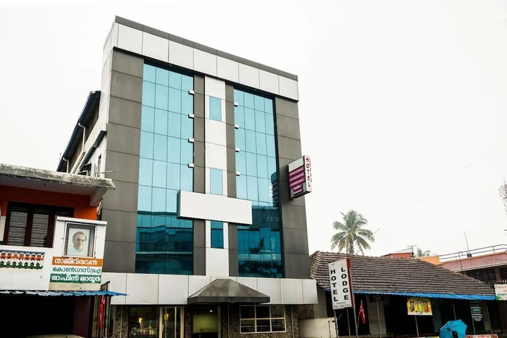 Валпарай: OYO 10428 Hotel Sandal Breeze
