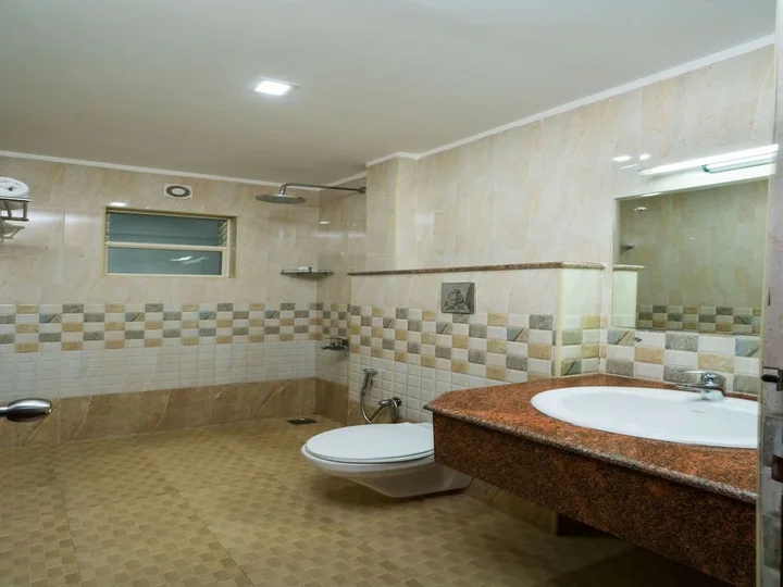 Валпарай: OYO 10428 Hotel Sandal Breeze