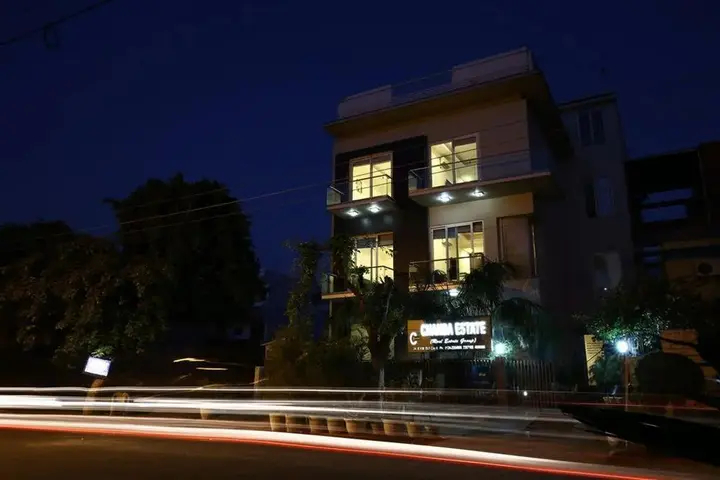 Гуруграм: FabHotel Sikandarpur Metro Station