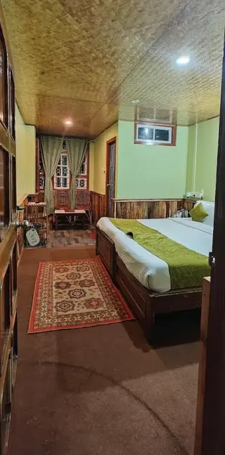 Пеллинг: Hotel Ravongla Star