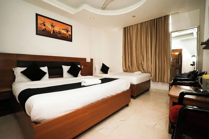 Нью-Дели: Hotel Paradise International by JMD Group
