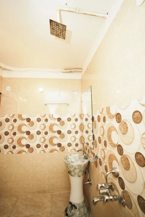 Нью-Дели: Hotel Paradise International by JMD Group