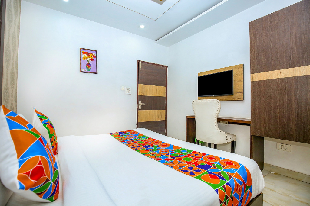 Амритсар: FabHotel Golden Temple Paradise 50 meters from golden temple
