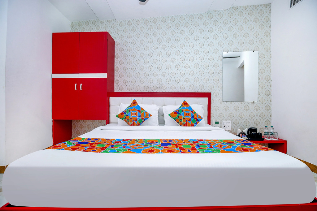 Амритсар: FabHotel Golden Temple Paradise 50 meters from golden temple