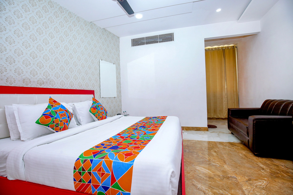 Амритсар: FabHotel Golden Temple Paradise 50 meters from golden temple