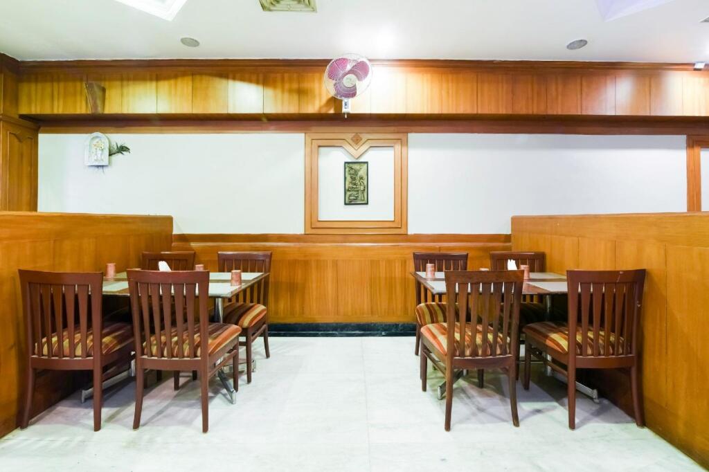 Катпади: Hotel Saroj Krishna