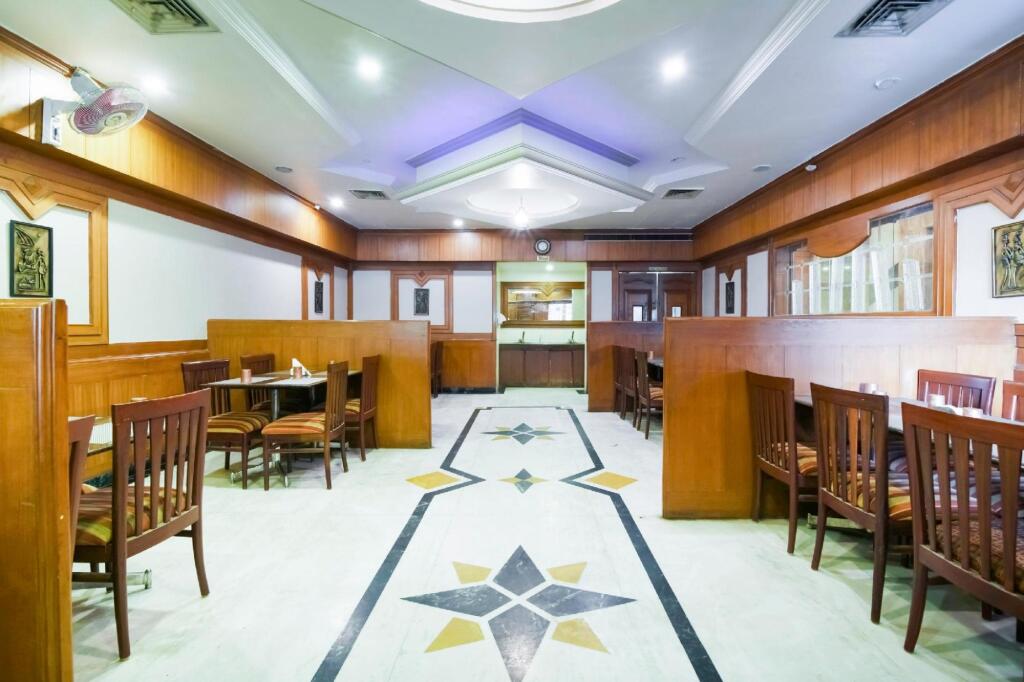 Катпади: Hotel Saroj Krishna