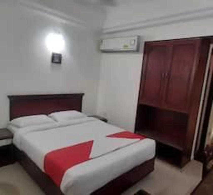 Катпади: Hotel Saroj Krishna
